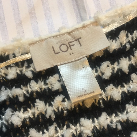 Ann Taylor Loft open cozy sweater size small. - Picture 3 of 4